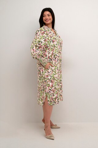 Robe 'Dry' KAFFE CURVE en beige