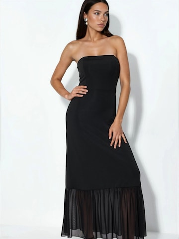 Hiccup Kleid in Schwarz