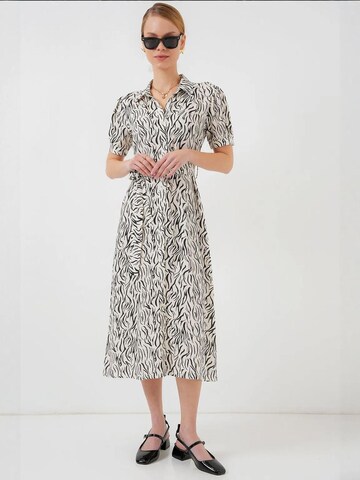 Abito camicia di Bigdart in bianco: frontale