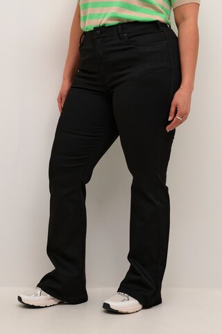 Coupe slim Jean 'Dina' KAFFE CURVE en noir : devant