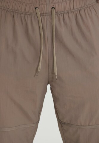 Virtus Tapered Sports trousers in Grey