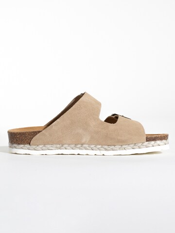 Bayton - Zapatos abiertos en beige