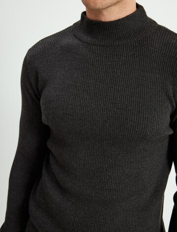 Koton Pullover in Grau