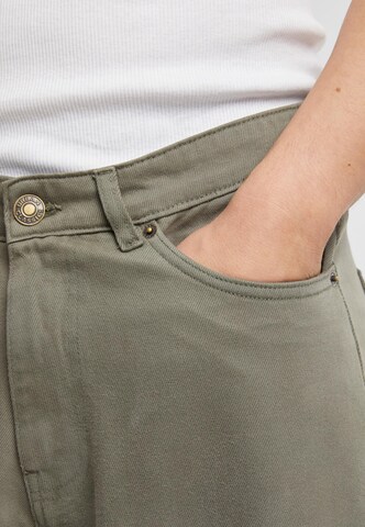 Urban Classics Baggy Jeans in Groen