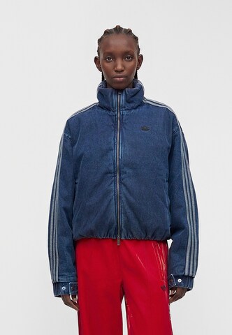 ADIDAS ORIGINALS Prehodna jakna 'Firebird' | modra barva: sprednja stran