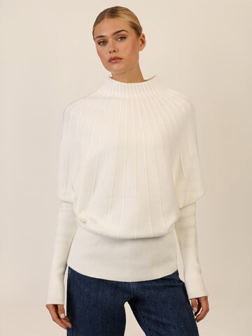 APART Pullover in Weiß: Vorderseite