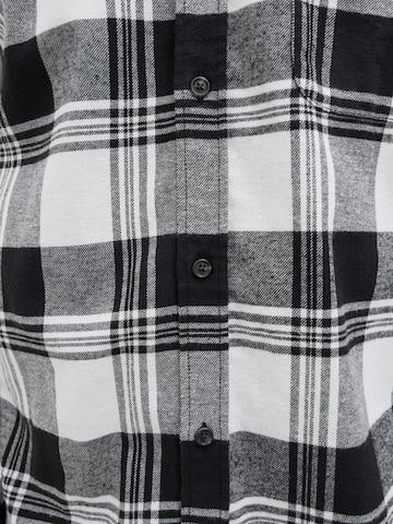 Coupe regular Chemise 'JJJames' JACK & JONES en blanc