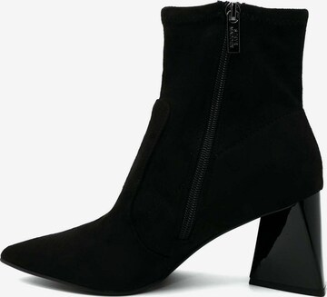 Bottes STEVE MADDEN en noir : devant