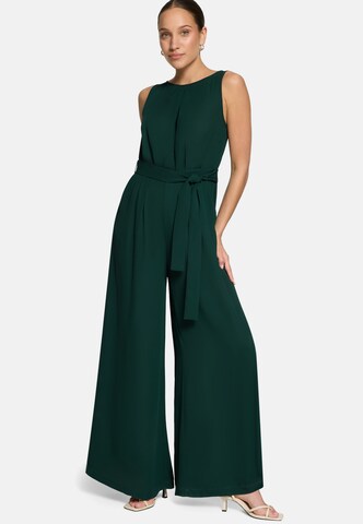 Tuta jumpsuit di zero in verde: frontale