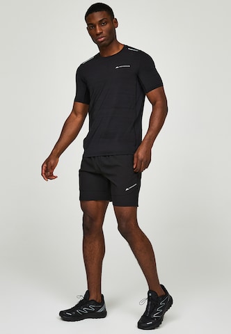 regular Pantaloni sportivi 'Form Woven' di MONTERRAIN in nero
