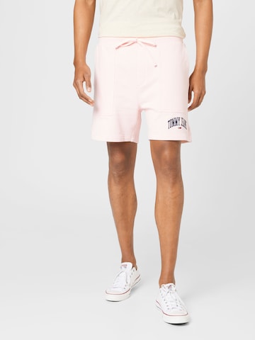 Tommy Jeans Regular Shorts in Pink: predná strana