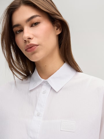 Chemisier 'Britney ' JOOP! Jeans en blanc
