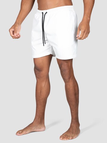 MOROTAI Regular Board Shorts in White: front