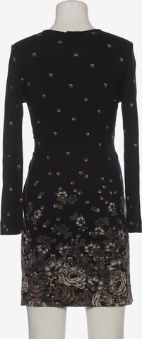 Tramontana Dress in M in Black: front