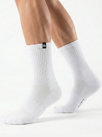 QOLONIA Socks in White: front