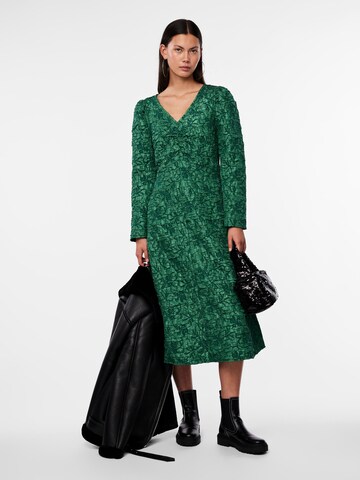 PIECES - Vestido 'GRETCHEN' en verde