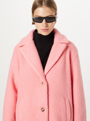 PIECES Between-Seasons Coat 'Nikla' in Pink