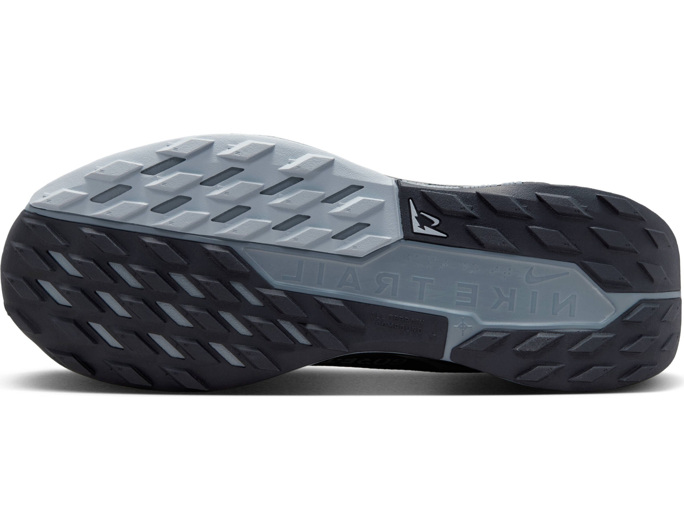 Chaussure de course 'Pegasus Trail 5' NIKE en noir
