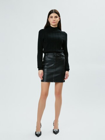 Influencer Pullover i sort