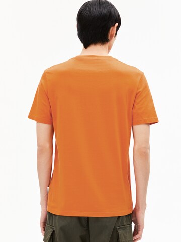 ARMEDANGELS Regular Fit T-Shirt JAAMES in Orange