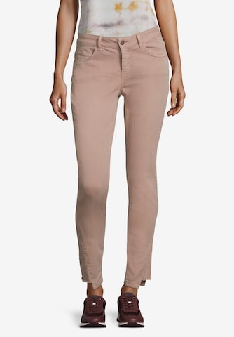 Cartoon Slimfit Jeans in Beige: voorkant