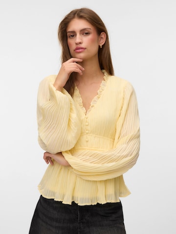 Camicia da donna 'VMDora' di VERO MODA in giallo: frontale