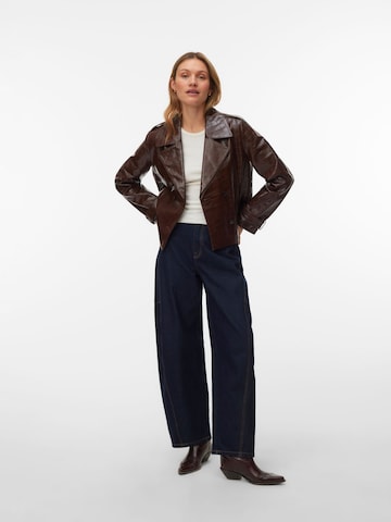 Veste mi-saison 'VMCarly' VERO MODA en marron : devant