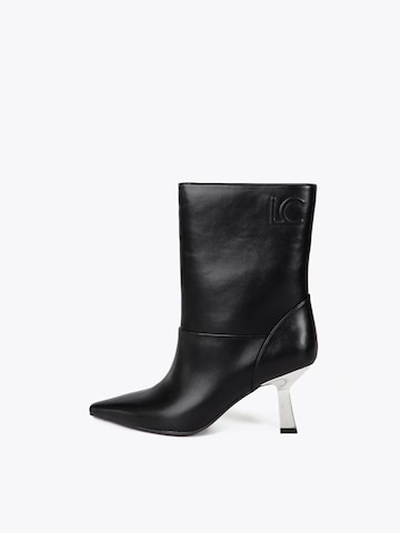 Lola Casademunt - Botas de tobillo en negro: frente