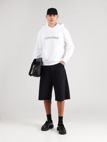 Felpa di Calvin Klein in bianco