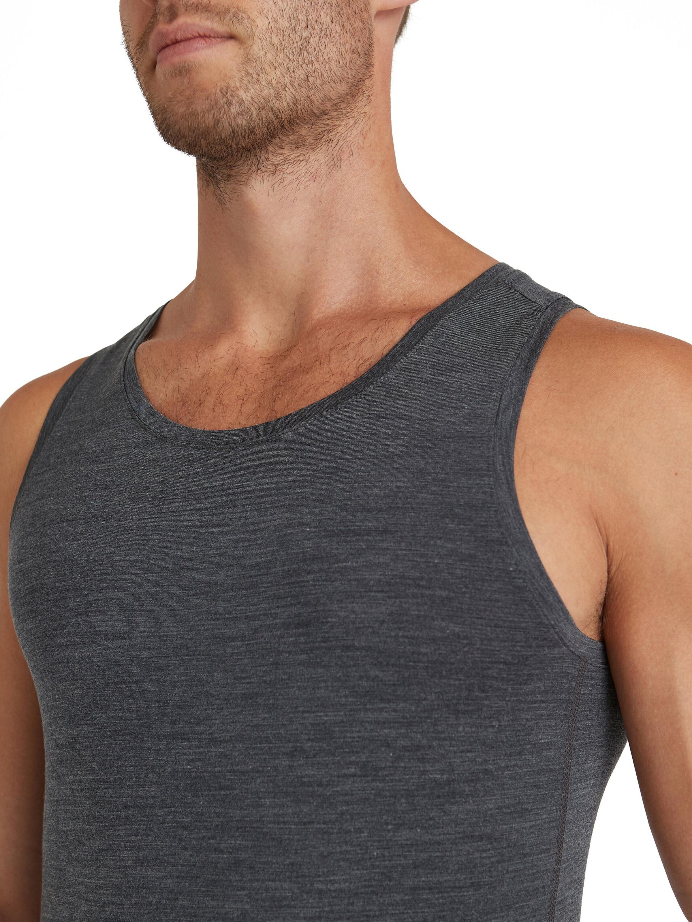 FALKE Undershirt in Grey