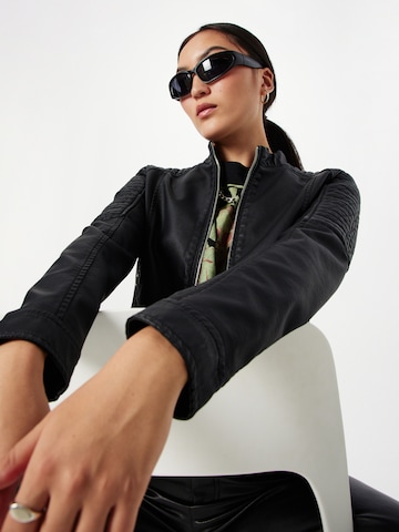 SISTERS POINT Between-Season Jacket 'DUNA-JA' in Black