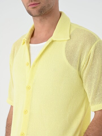 Antioch Regular fit Button Up Shirt in Yellow