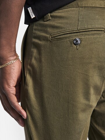 Redefined Rebel Regular Chino Pants 'Ethan' in Green