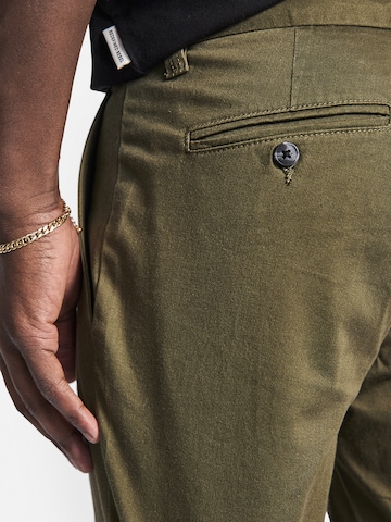 Redefined Rebel Regular Chino trousers 'Ethan' in Green