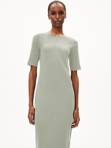Robe ARMEDANGELS en vert : devant
