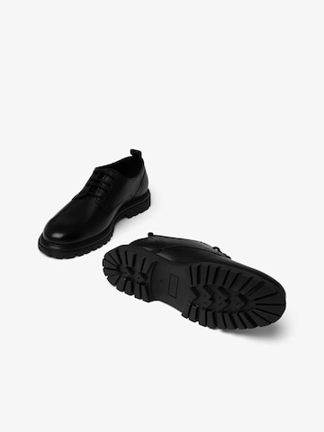 Bianco Lace-Up Shoes 'GIL' in Black