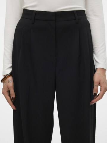 VERO MODA Wide Leg Bukser med lægfolder i sort