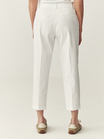 Regular Pantaloni 'SEREMI' de la TATUUM pe alb