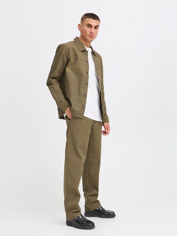 !Solid - Regular Calças chino ' SDLIAM ' em verde