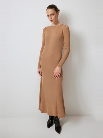 Touche Prive Dress in Beige