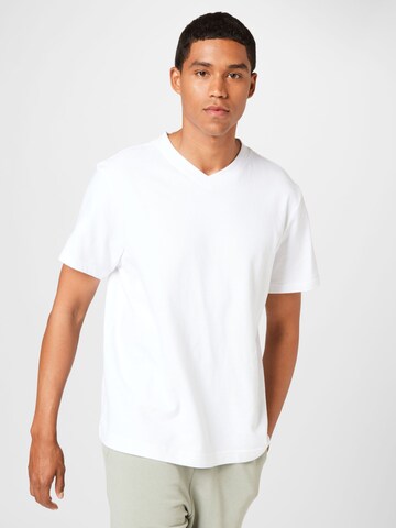 T-Shirt 'Andy' WEEKDAY en blanc : devant