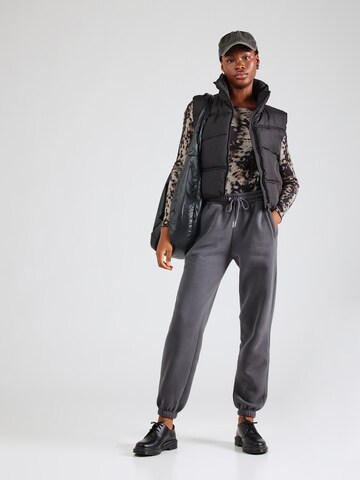 Effilé Pantalon 'ESSENTIAL SUNDAY' Abercrombie & Fitch en gris