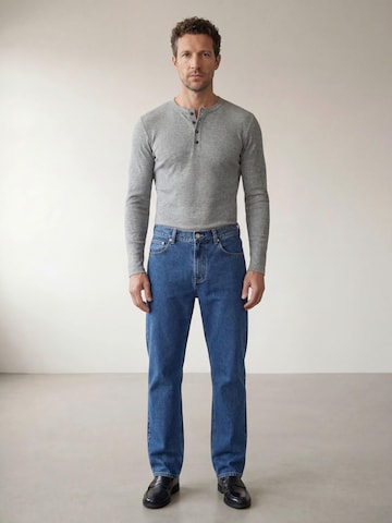 T-Shirt 'The Peter' ARMIE en gris : devant