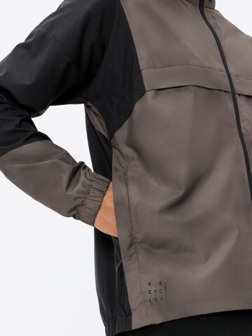 VAUDE Outdoor jacket 'Loamer' in Beige