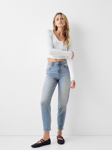 Bershka Дънки Tapered Leg Дънки в синьо