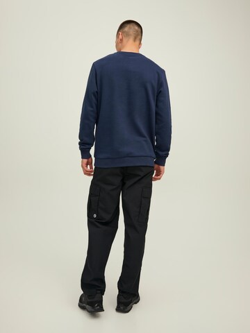 JACK & JONES Sweatshirt i blå