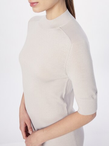 Rochie tricotat de la Calvin Klein pe bej