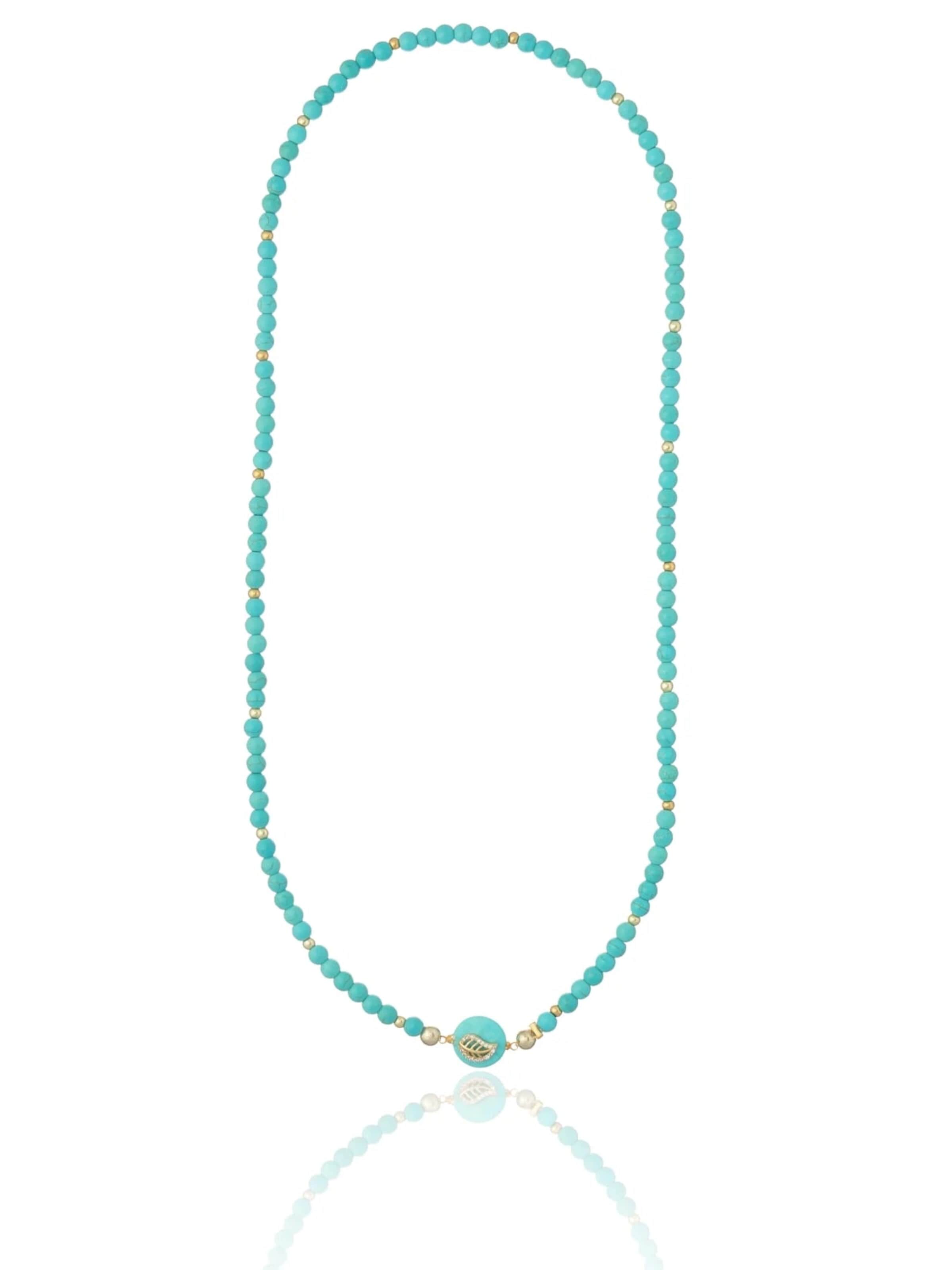 THE GEM STORIES JEWELRY - Cadena 'Turquoise and Peach Jade Necklace' en azul: frente