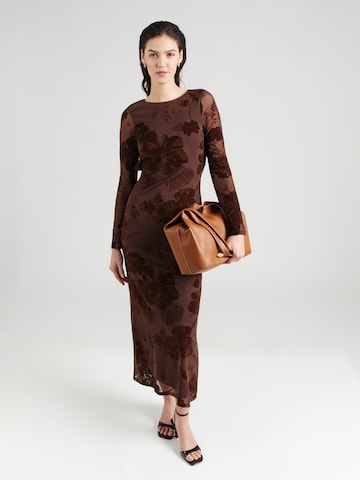 Gina Tricot - Vestido de festa 'Burnout' em castanho: frente