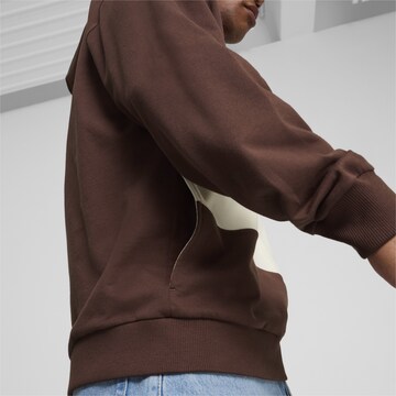 PUMA Sportsweatshirt in Braun